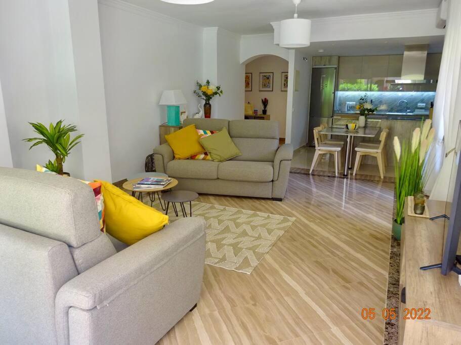 Gorgeous Located In Elviria Lejlighed *
