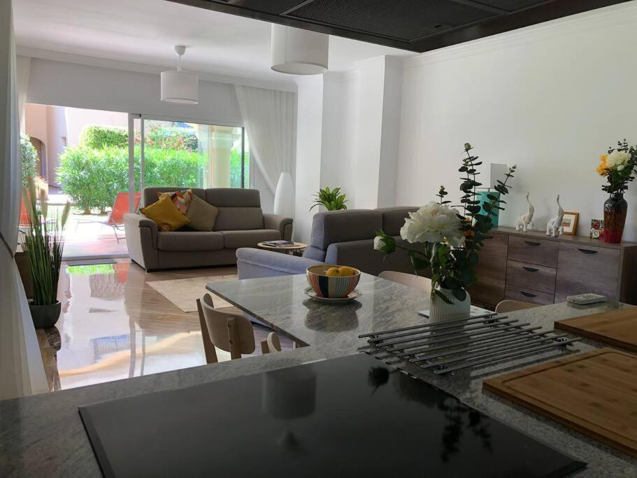 Gorgeous Located In Elviria Lejlighed Marbella